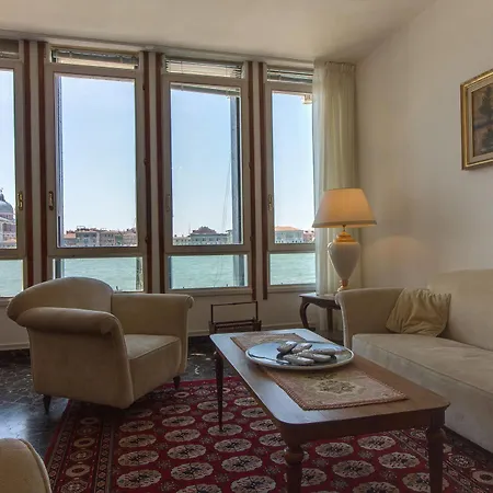 Ve.n.i.ce Cera Palazzo Gardella * Venice